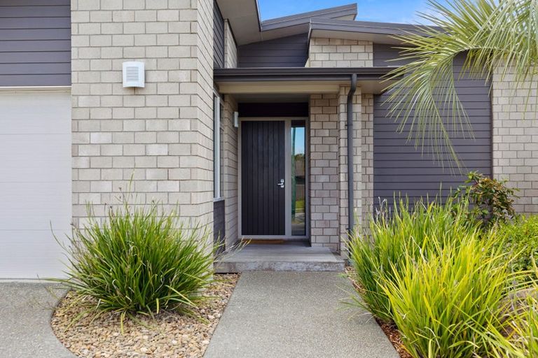 Photo of property in 1 Kapuka Street, Papamoa Beach, Papamoa, 3118