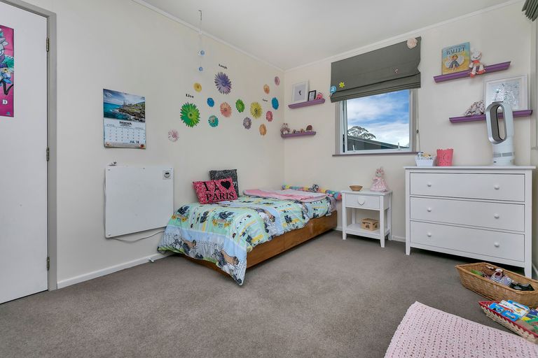 Photo of property in 43 Maude Street, Riverhead, 0820