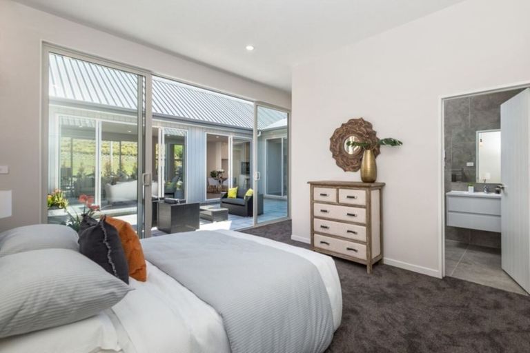 Photo of property in 23 Tawatawa Street, Long Bay, Auckland, 0630