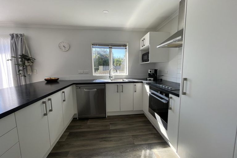 Photo of property in 121 Brian Crescent, Stanmore Bay, Whangaparaoa, 0932