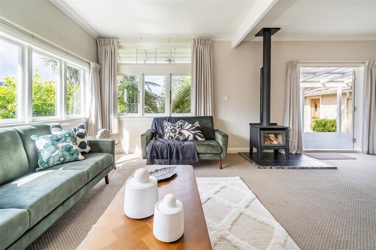 Photo of property in 37 Linwood Drive, Paraparaumu, 5032