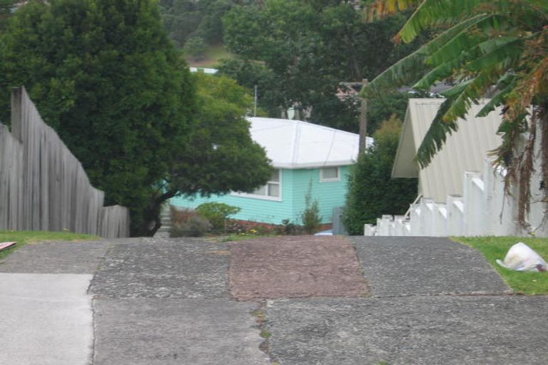 Photo of property in 28 Edgeworth Road, Glenfield, Auckland, 0629