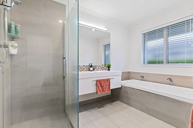 Photo of property in 46 Helen June Avenue, Flagstaff, Hamilton, 3210