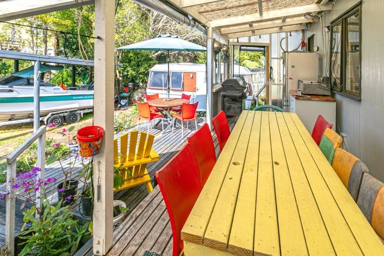 Photo of property in 121 Waireka Place, Whangamata, 3620