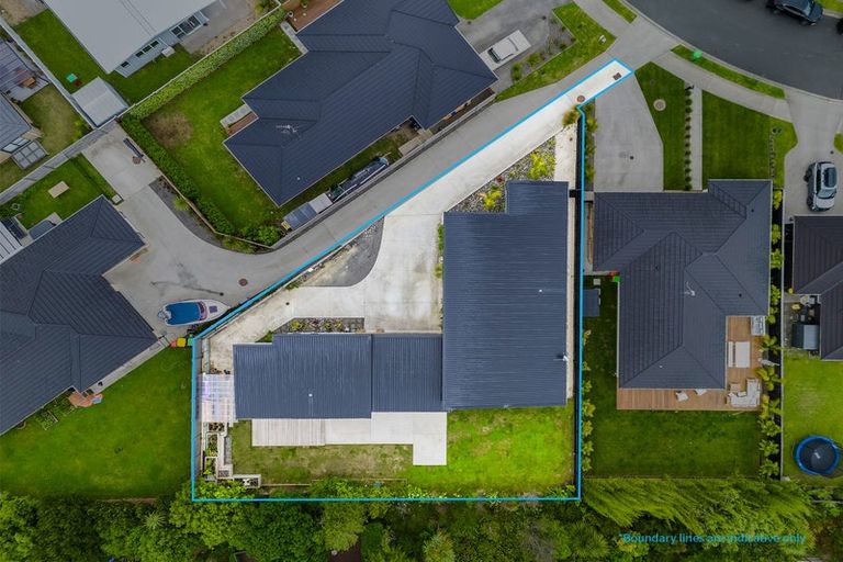 Photo of property in 41 Couldrey Crescent, Red Beach, 0932