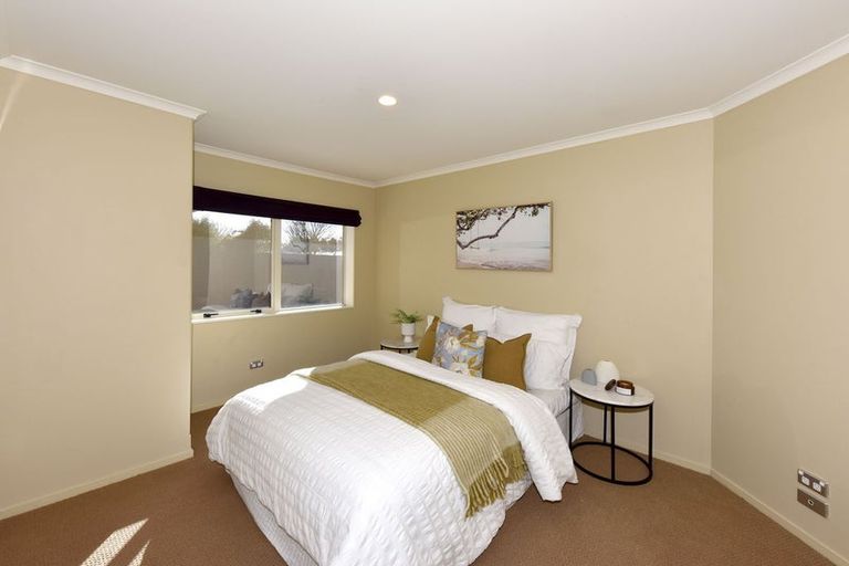 Photo of property in 17 Taranaki Drive, Woodend, 7610