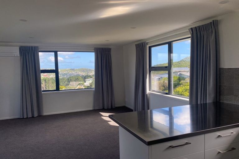 Photo of property in 37 Priscilla Crescent, Kingston, Wellington, 6021