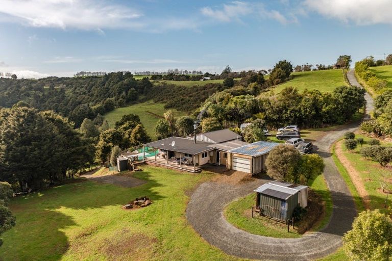 Photo of property in 1064 Pungaere Road, Waipapa, 0295