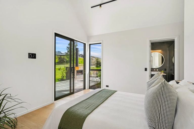 Photo of property in 7 Mckenzies Shute, Jacks Point, Queenstown, 9371