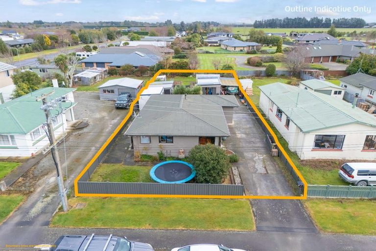 Photo of property in 8 Mackenzie Street, Winton, 9720