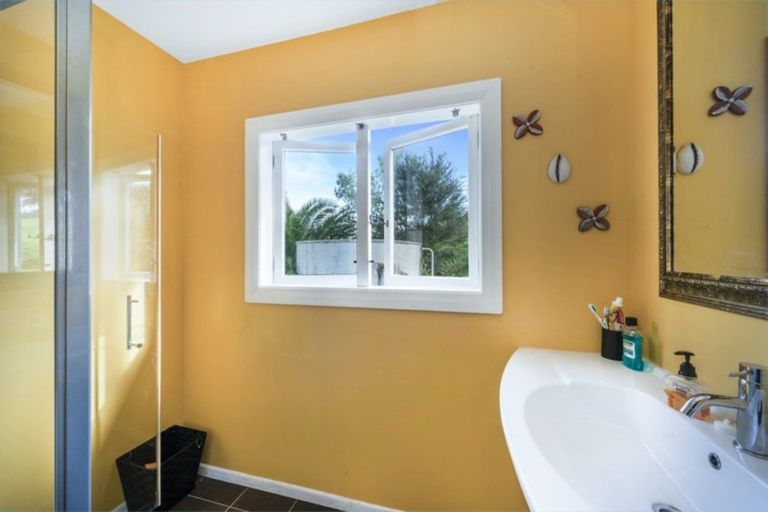 Photo of property in 1207 Harbour Road, Hauturu, Oparau, 3886