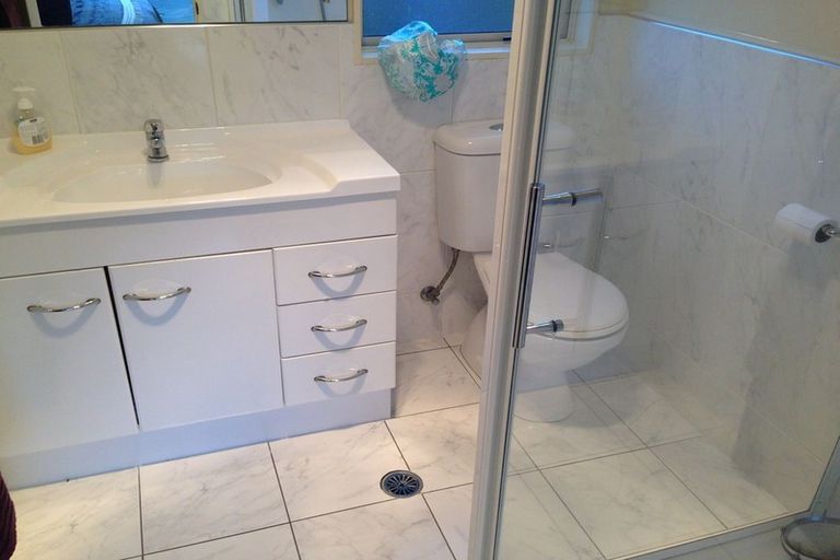 Photo of property in 26 Craigavon Drive, East Tamaki, Auckland, 2013