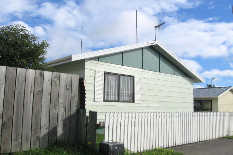 Photo of property in 12-14 Milson Line, Roslyn, Palmerston North, 4414