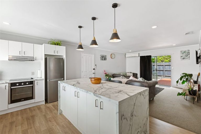 Photo of property in 5 Neta Grove, Henderson, Auckland, 0612