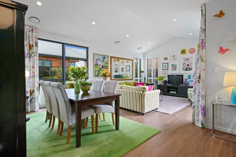 Photo of property in 22 Jarrett Terrace, Leamington, Cambridge, 3432