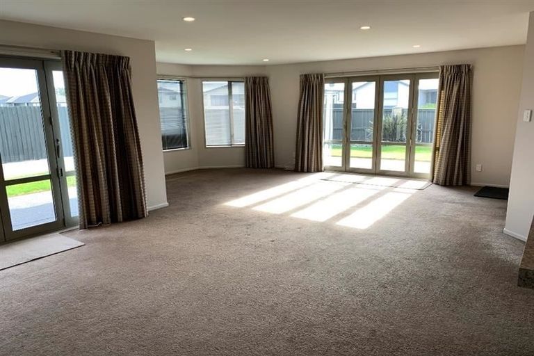 Photo of property in 4 Kingsbridge Drive, Burwood, Christchurch, 8083