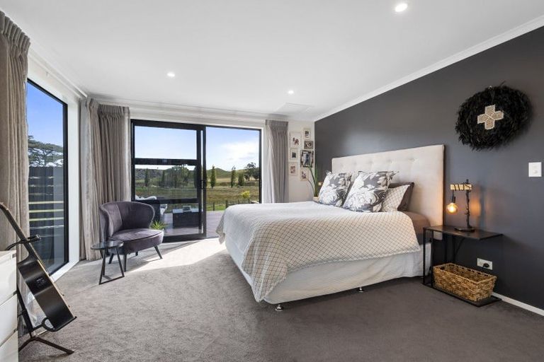 Photo of property in 338 Valley Road, Colyton, Feilding, 4775