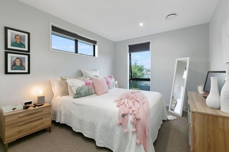 Photo of property in 58 Butterworth Crescent, Papamoa Beach, Papamoa, 3118