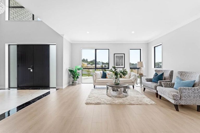 Photo of property in 13 Lumber Rise, Swanson, Auckland, 0614