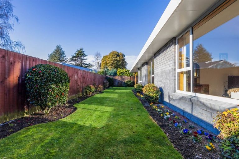 Photo of property in 2/172 Cashmere Road, Hoon Hay, Christchurch, 8025