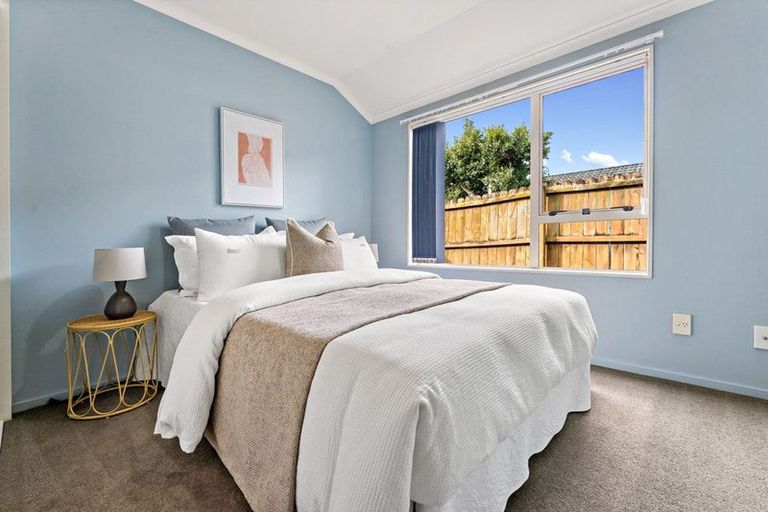 Photo of property in 12 Redcastle Drive, East Tamaki, Auckland, 2013