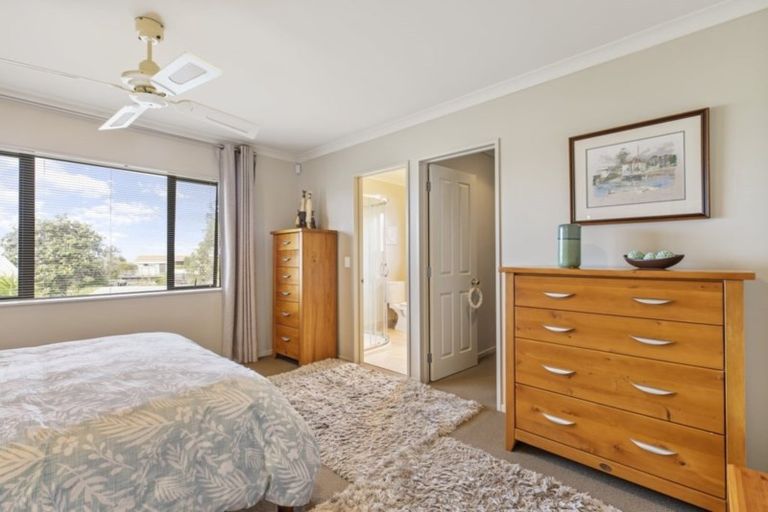 Photo of property in 8 Havilah View, Army Bay, Whangaparaoa, 0930