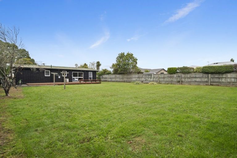 Photo of property in 11 Farnworth Avenue, Holdens Bay, Rotorua, 3010