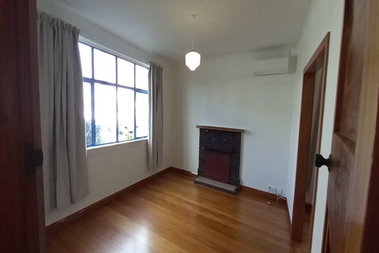 Photo of property in 10 Weymouth Street, New Plymouth, 4310