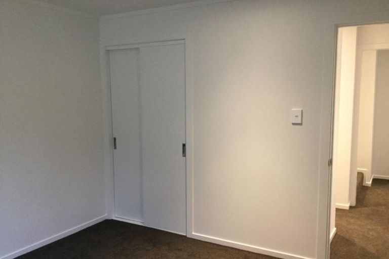 Photo of property in 1/43 Masterton Road, Rothesay Bay, Auckland, 0630