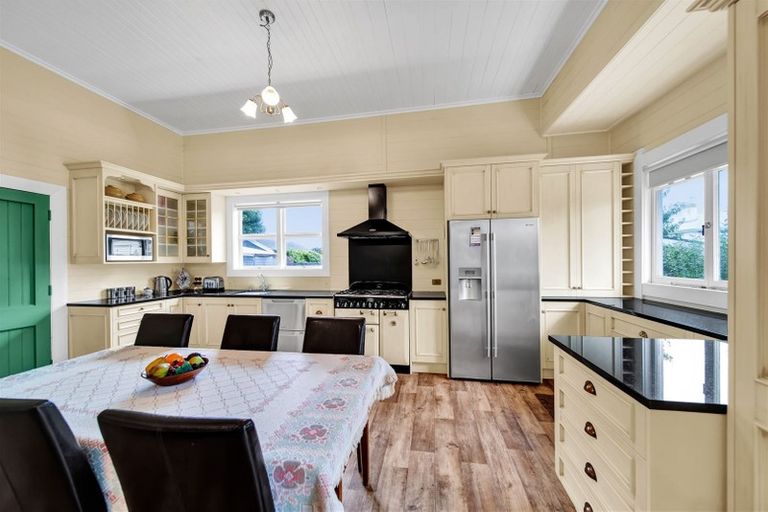 Photo of property in 3 Cameron Street, Hawera, 4610