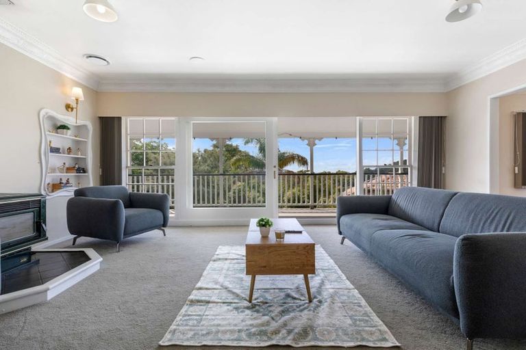 Photo of property in 3 Laingrange Place, Laingholm, Auckland, 0604