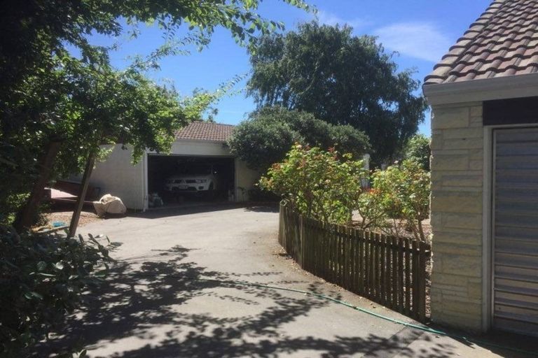 Photo of property in 31 Winters Road, Redwood, Christchurch, 8051