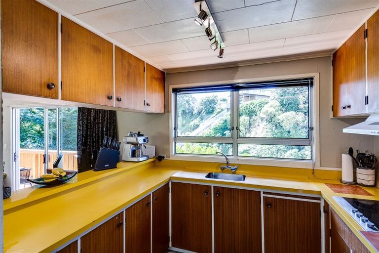 Photo of property in 15a Colenso Avenue, Hospital Hill, Napier, 4110