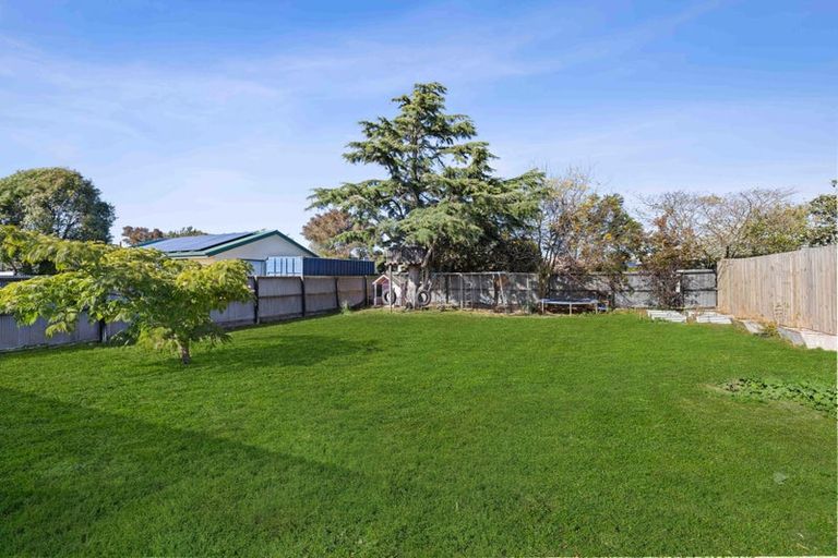 Photo of property in 12 Ottawa Road, Wainoni, Christchurch, 8061