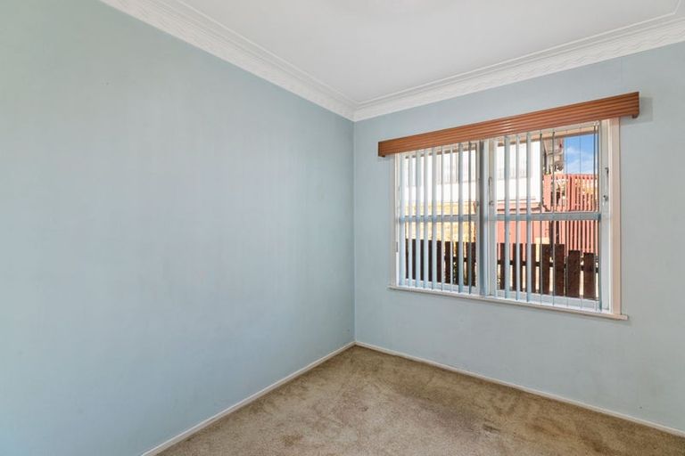 Photo of property in 60 Orams Road, Hillpark, Auckland, 2102