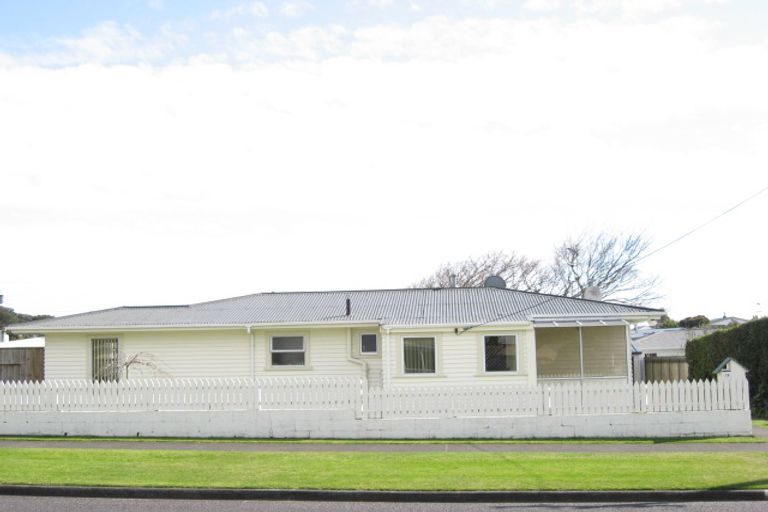 Photo of property in 25 Murray Street, Bell Block, New Plymouth, 4312
