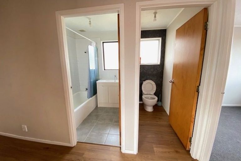 Photo of property in 141 Aviemore Drive, Highland Park, Auckland, 2010