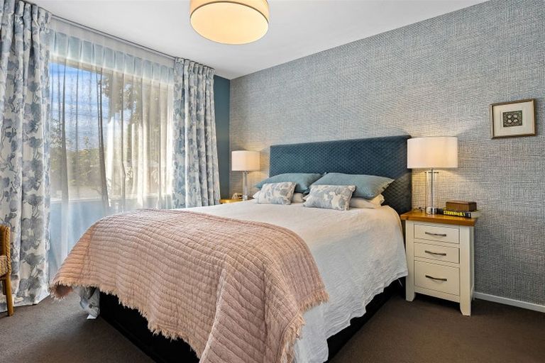 Photo of property in 51 Bryndwr Road, Bryndwr, Christchurch, 8052