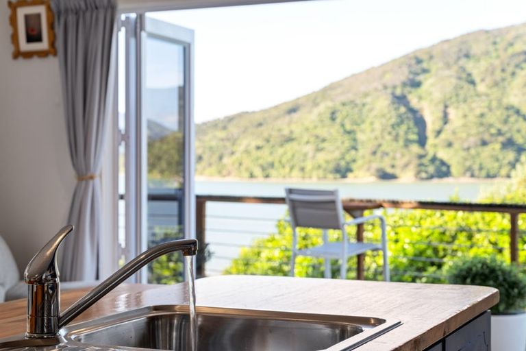 Photo of property in 83 Moenui Road, Havelock, Picton, 7281