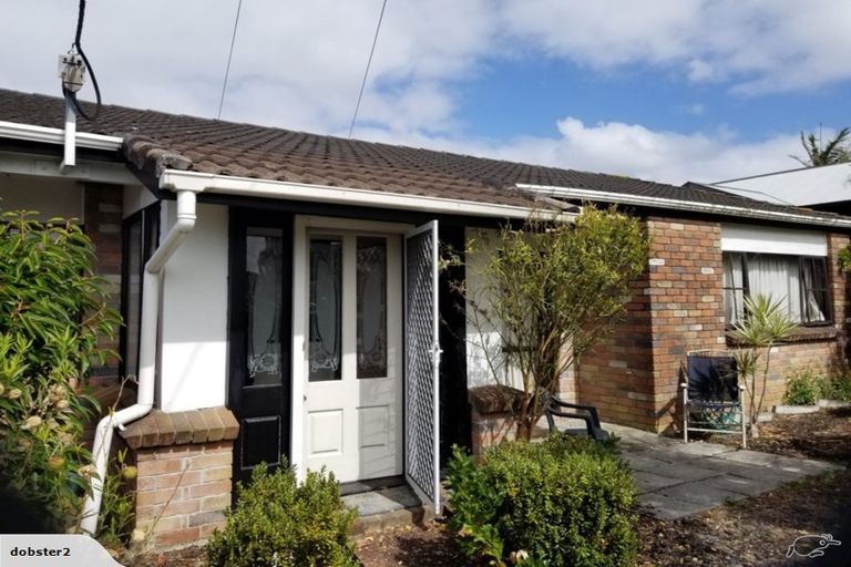Photo of property in 1/104 Mokoia Road, Birkenhead, Auckland, 0626
