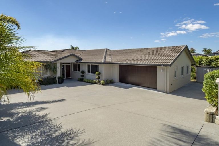 Photo of property in 14 Dayna Avenue, Ohauiti, Tauranga, 3112