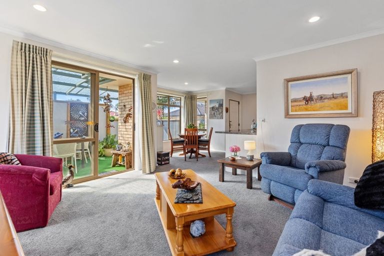 Photo of property in 20 Beachmere Place, Papamoa Beach, Papamoa, 3118