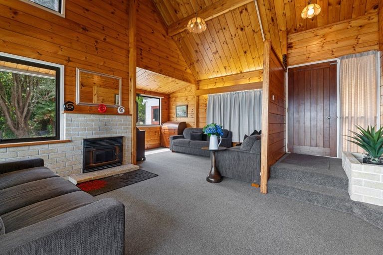 Photo of property in 14 Okawa Bay Road, Tikitere, Rotorua, 3074