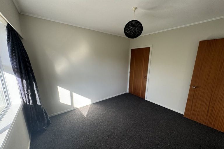 Photo of property in 1 Nikau Road, Waikanae, 5036