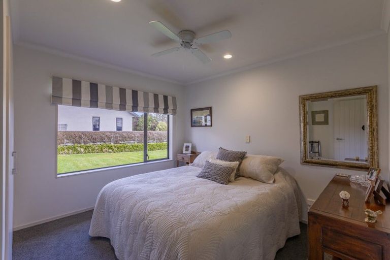 Photo of property in 14 Brooker Place, Waipukurau, 4200