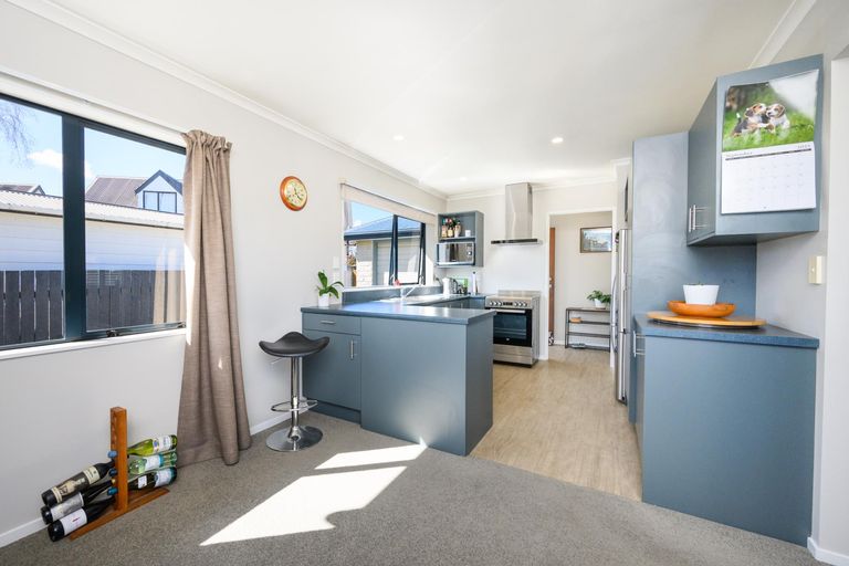 Photo of property in 32 Somerset Crescent, Highbury, Palmerston North, 4412