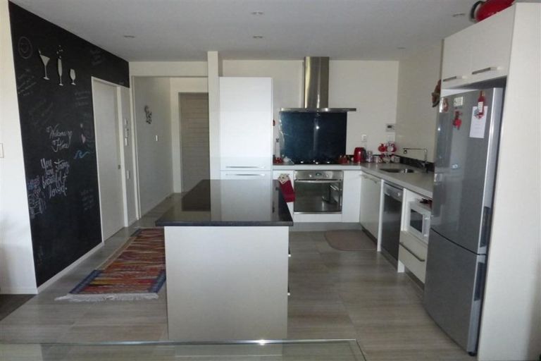 Photo of property in 21 Pavilion Crescent, Hillmorton, Christchurch, 8024