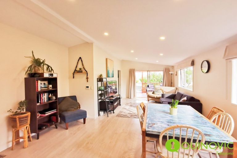 Photo of property in 1/4 Raines Avenue, Forrest Hill, Auckland, 0620