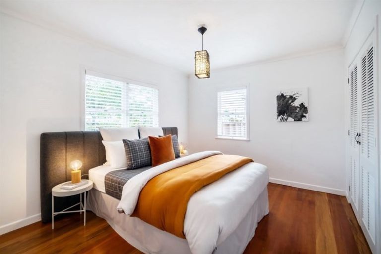 Photo of property in 13 Richmond Avenue, Northcote Point, Auckland, 0627