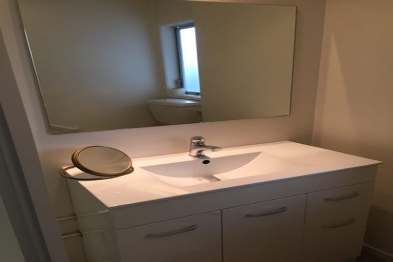 Photo of property in 2/11 Ripon Crescent, Meadowbank, Auckland, 1072